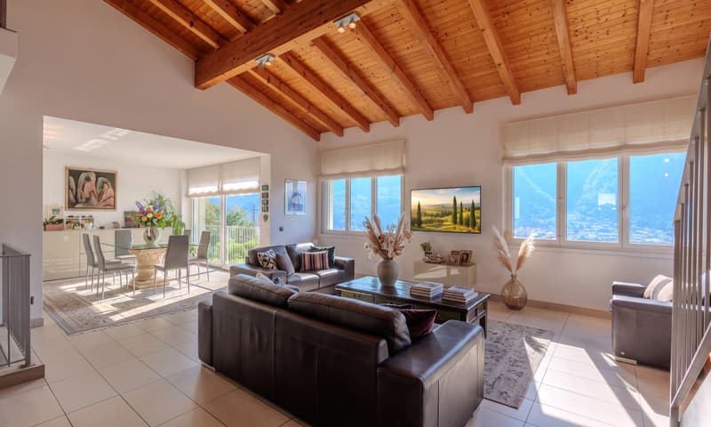 MODERNA CASA 5.5 LOCALI CON VISTA LAGO MOZZAFIATO A CAPOLAGO (1)