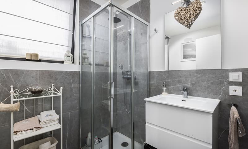 STUPENDO E MODERNO 2.5 LOCALI CON COMODO GIARDINO A MASSAGNO (8)