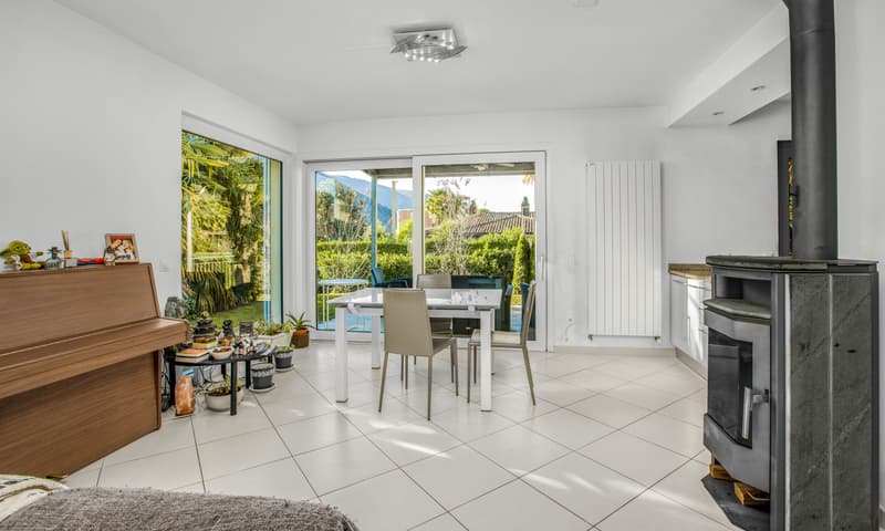BELLISSIMA VILLA 6.5 LOCALI A POCHI PASSI DAL LAGO A CASLANO (4)