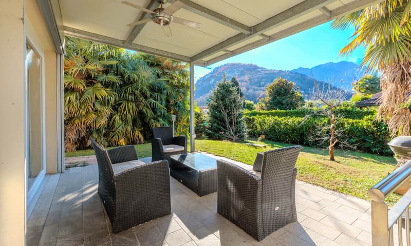 BELLISSIMA VILLA 6.5 LOCALI A POCHI PASSI DAL LAGO A CASLANO (2)