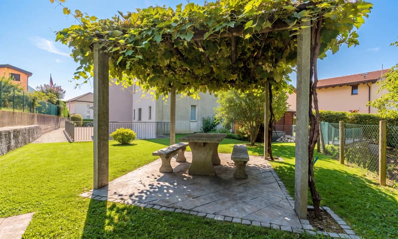 MODERNO ATTICO DI 3.5 LOCALI CON TERRAZZA A VILLA LUGANESE (9)