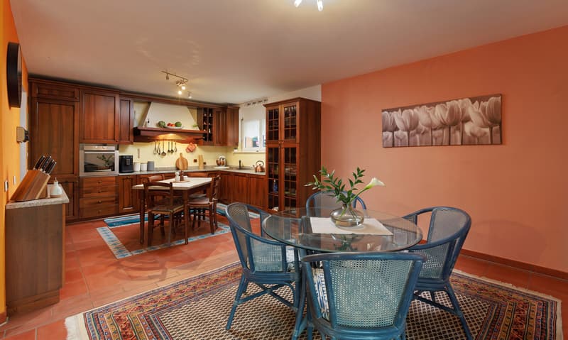 SPLENDIDA VILLA 7.5 LOCALI CON GIARDINO PRIVATO A MONTEGGIO (3)
