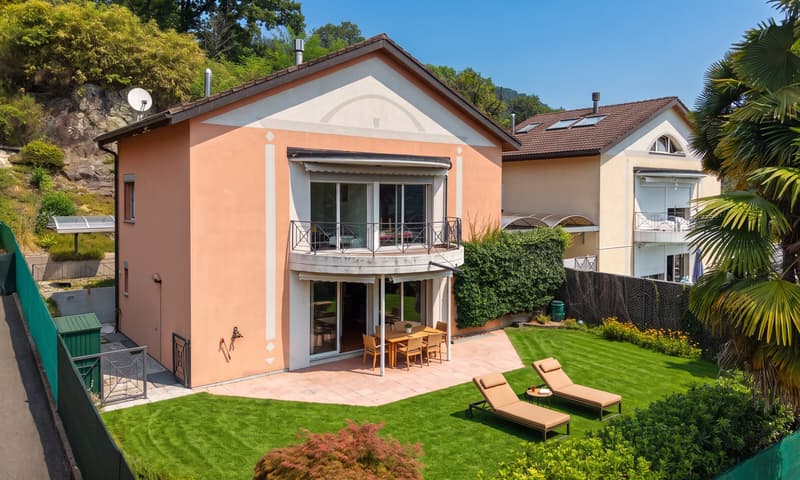SPLENDIDA VILLA 7.5 LOCALI CON GIARDINO PRIVATO A MONTEGGIO (9)