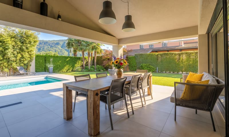 STUPENDA VILLA DI 7.5 LOCALI CON PISCINA A MAGLIASO (2)
