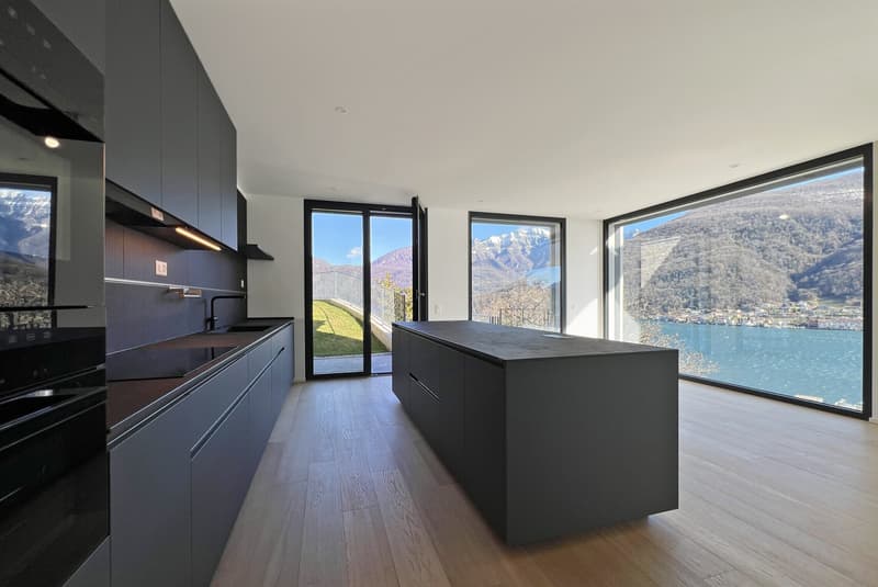 MAGNIFICA VILLA 7.5 LOCALI CON VISTA DA SOGNO A VICO MORCOTE (3)