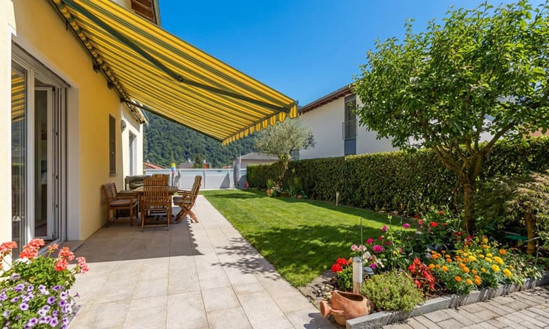 AMPIA VILLA UNIFAMILIARE 5.5 LOCALI CON PISCINA A MEZZOVICO (1)