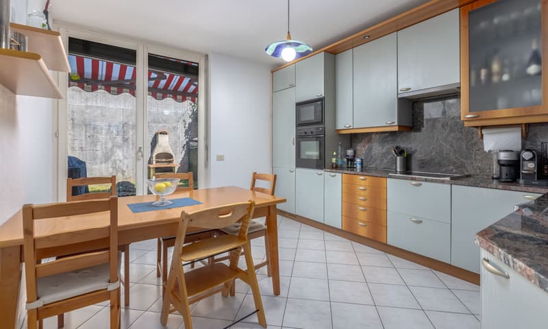 OCCASIONE - VILLETTA 5.5 LOCALI CON GIARDINO A SESEGLIO (2)