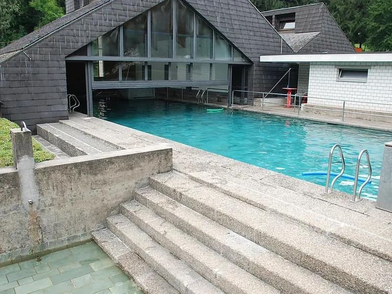 STRUTTURA TURISTICA CON RISTORANTE E PISCINA NEL MALCANTONE (1)