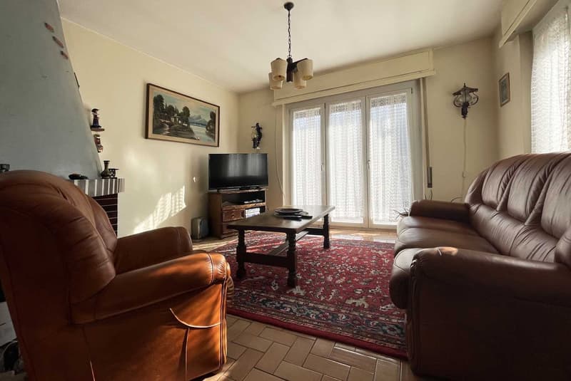 OCCASIONE - CASA CON TERRENO EDIFICABILE A PONTE CREMENAGA (5)