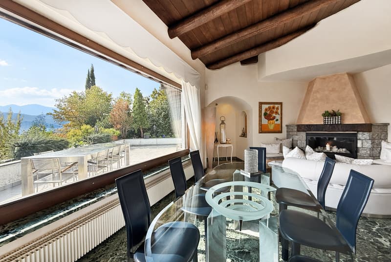 STUPENDA VILLA 5.5 CON VISTA LAGO E PISCINA INTERNA A PURA (9)