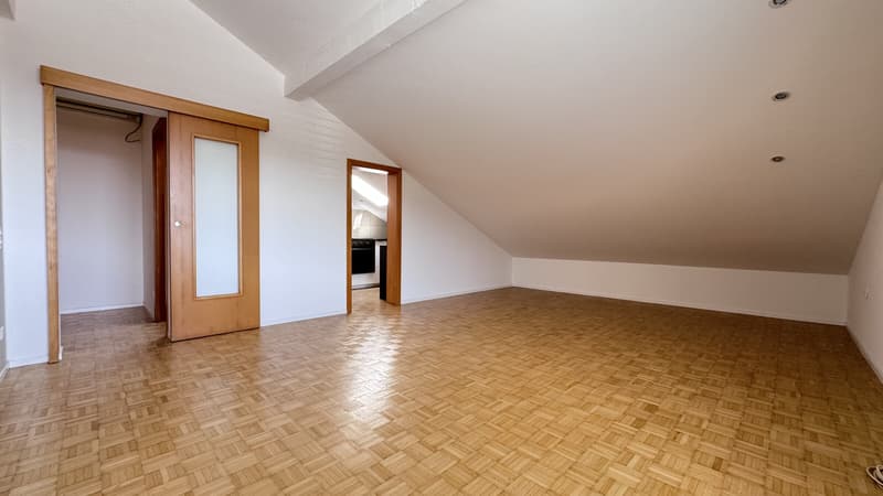 AFFITTASI ACCOGLIENTE 2.5 LOCALI ULTIMO PIANO A CANOBBIO (1)