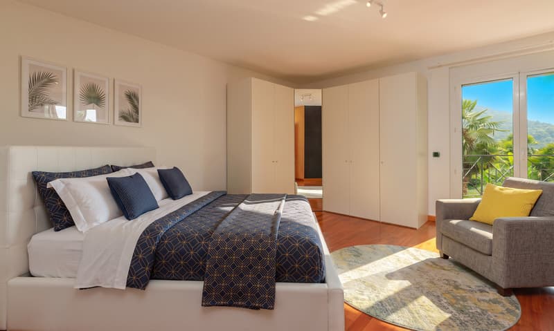 SPLENDIDA VILLA 7.5 LOCALI CON GIARDINO PRIVATO A MONTEGGIO (4)