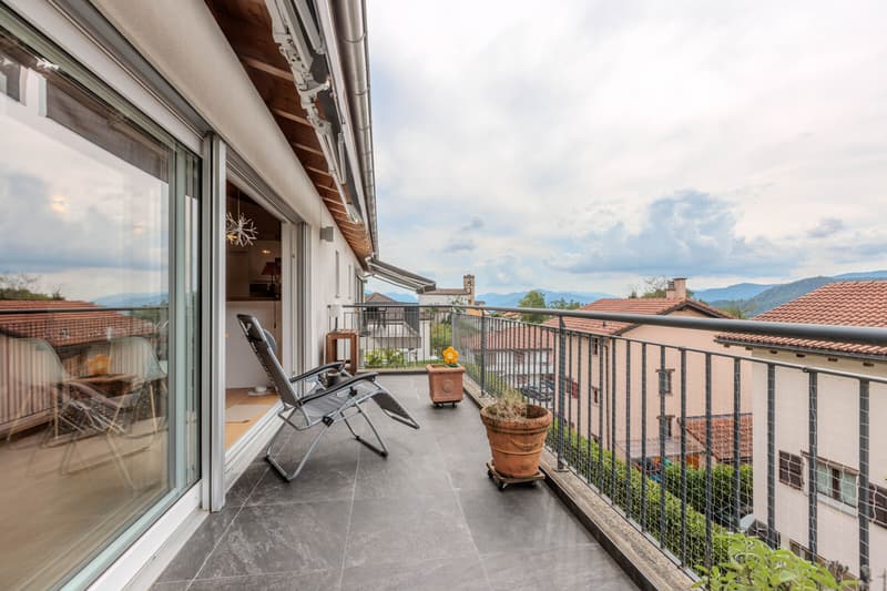 MODERNO ATTICO DI 3.5 LOCALI CON TERRAZZA A VILLA LUGANESE (9)