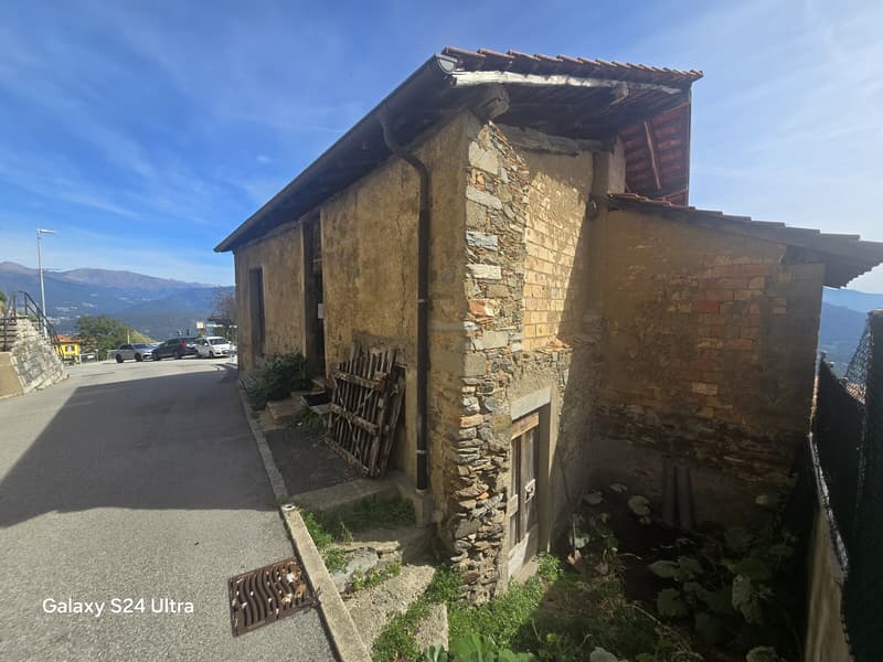 TERRENO EDIFICABILE CON RUSTICO VISTA LAGO A CADEMARIO (5)