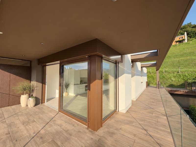 NUOVO ATTICO 2.5 LOCALI CON TERRAZZA VISTA LAGO A ROVIO (4)