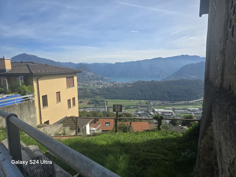 TERRENO EDIFICABILE CON RUSTICO VISTA LAGO A CADEMARIO (7)