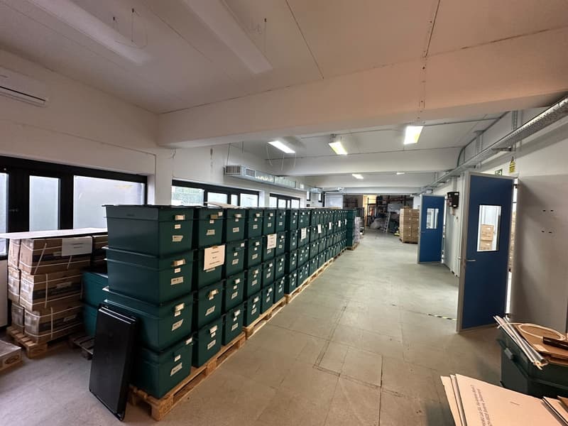 AMPIO STABILE ARTIGIANALE/COMMERCIALE INDIPENDENTE A BALERNA (7)