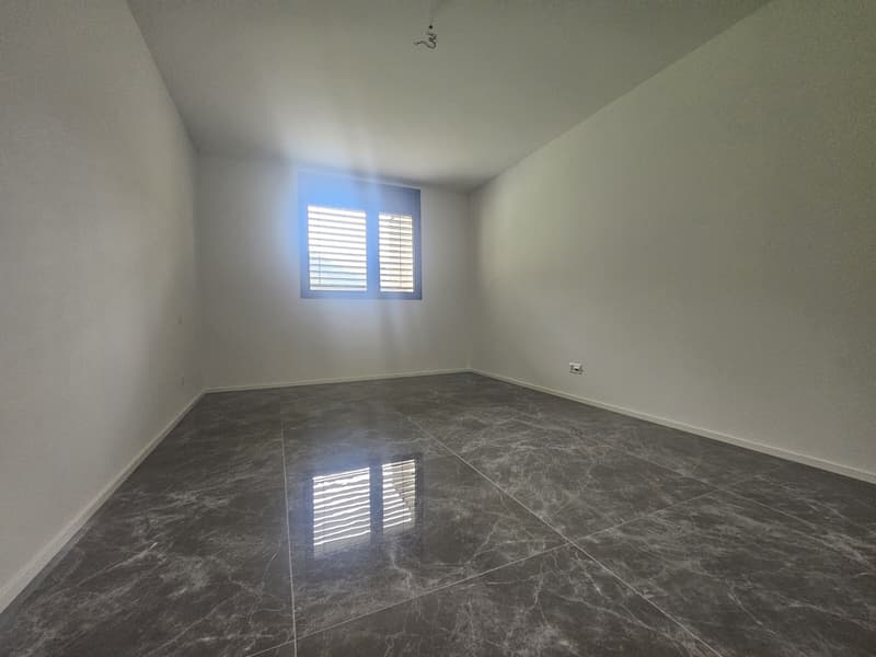 AFFITTASI NUOVO 2.5 LOCALI CON VISTA APERTA A LUMINO (4)