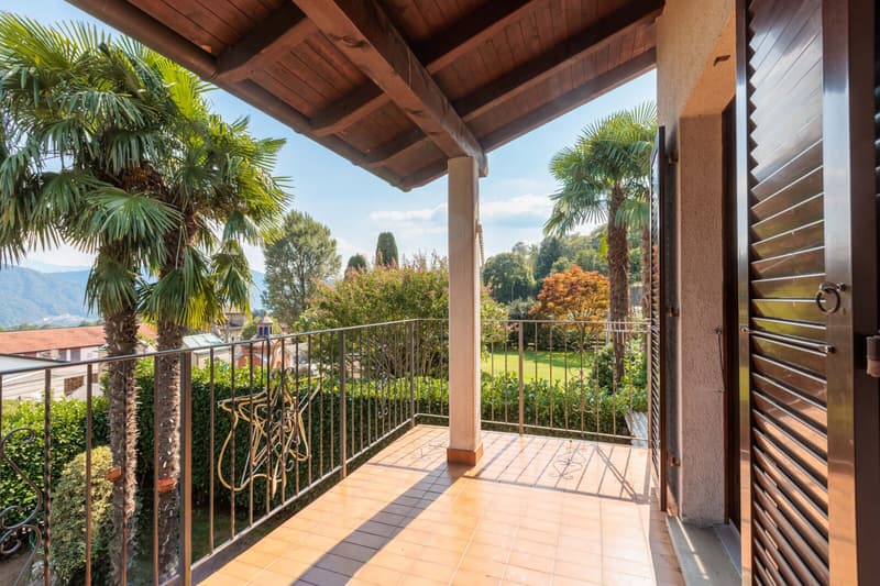 VILLA DI 5.5 LOCALI CON GIARDINO IMMERSA NEL VERDE A PURA (9)