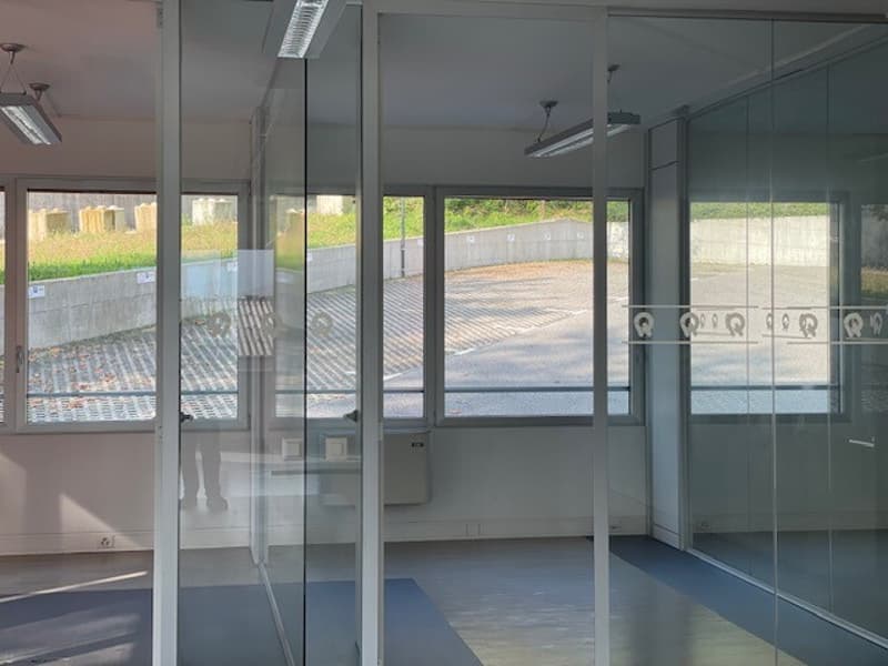AFFITTASI AREE COMMERCIALI IN STABILE MODERNO A VACALLO (4)