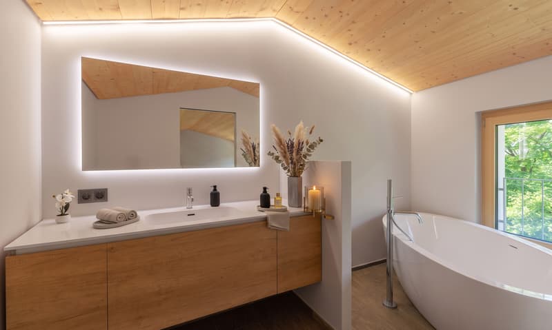 AMPIA CASA DI 3.5 LOCALI CON GIARDINO E DEPENDANCE A BRENO (9)