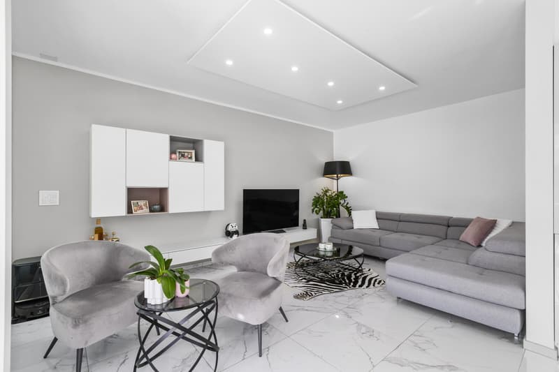 MODERNO E LUMINOSO 3.5 LOCALI CON AMPIA TERRAZZA AD AGNO (4)