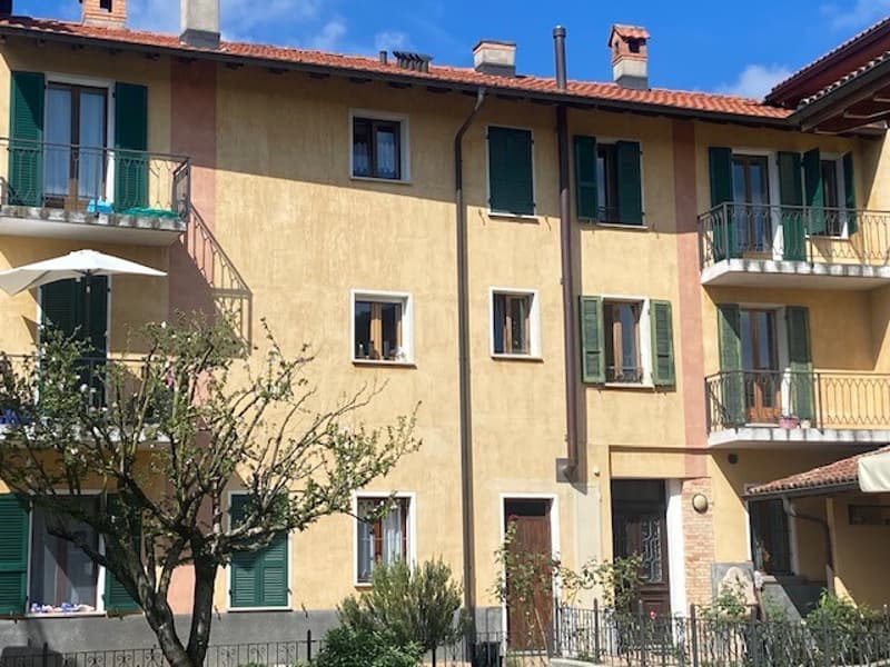 COMODO 2.5 LOCALI RISTRUTTURATO IN RUSTICO TOSCANO A STABIO (3)