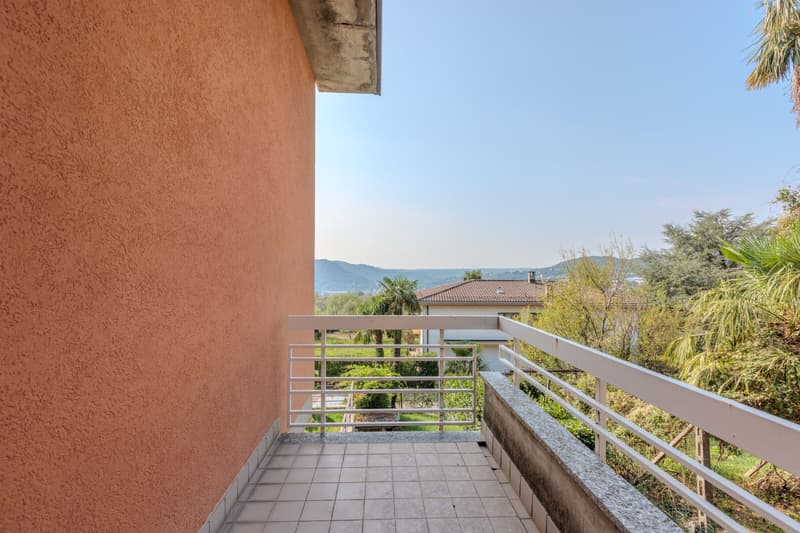 VILLA DI 6.5 LOCALI CON AMPIO GIARDINO E PRIVACY A CORTEGLIA (11)
