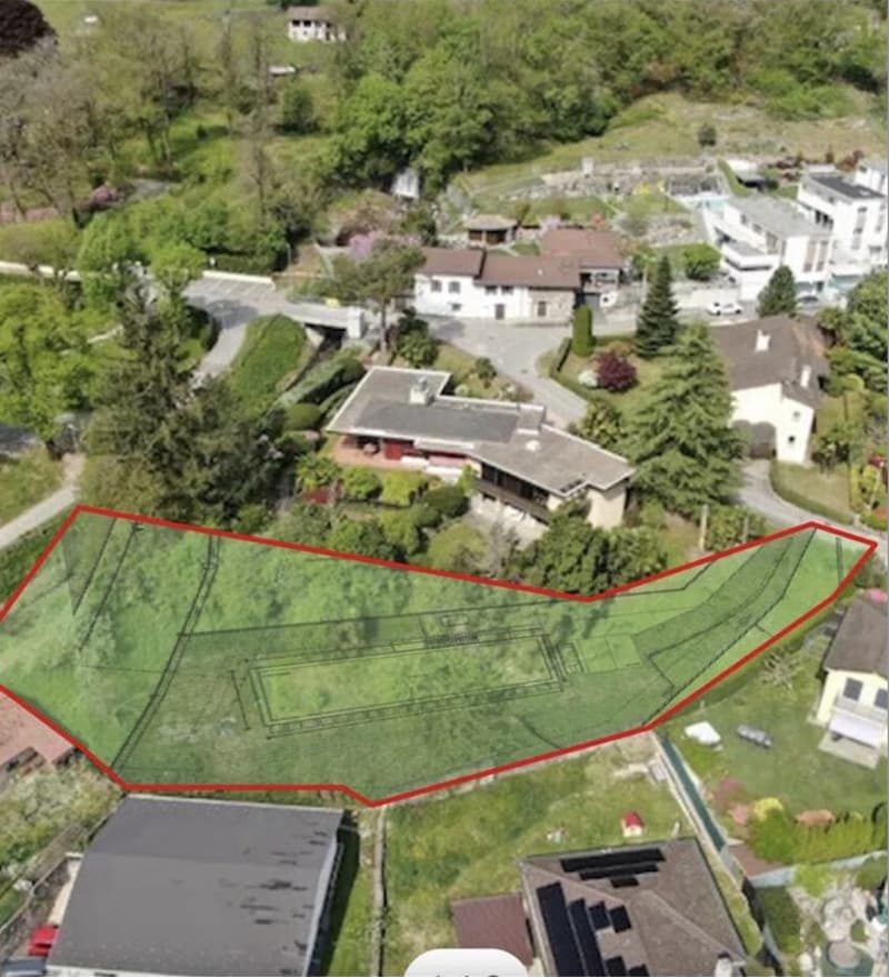 AMPIO TERRENO EDIFICABILE CON PROGETTO APPROVATO A MEZZOVICO (2)
