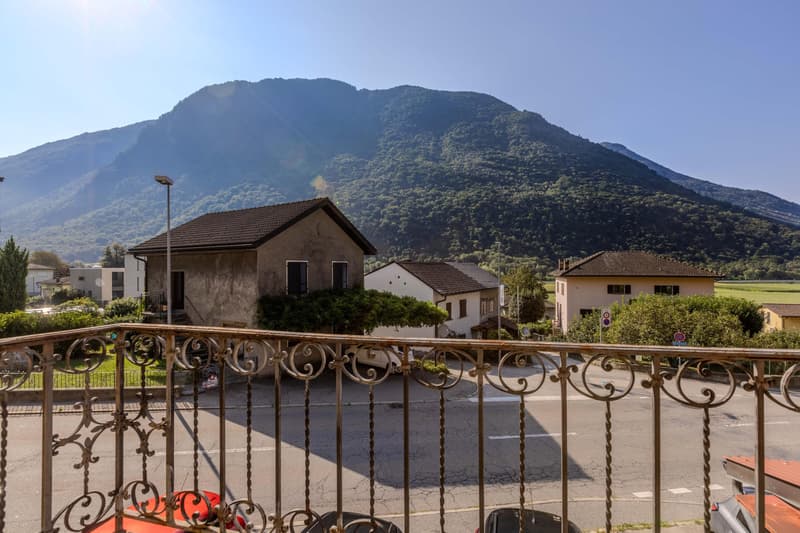 STABILE RISTRUTTURATO CON 3 APPARTAMENTI A REDDITO A LUMINO (3)