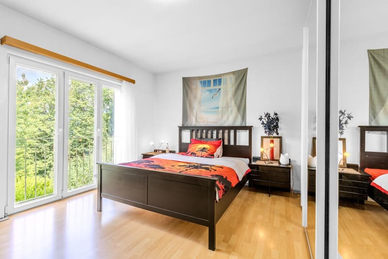 SPAZIOSA VILLA BIFAMILIARE 6.5 CON GIARDINO A CARABBIA (12)