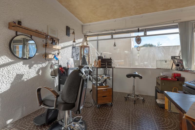 ELEGANTE BILOCALE COMMERCIALE SUL LUNGOLAGO A MELIDE (8)
