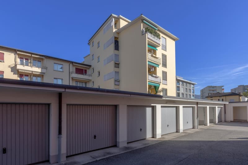 SPAZIOSO 3.5 LOCALI PIANO ALTO CON VISTA APERTA A CHIASSO (12)