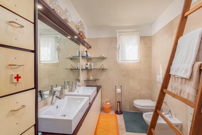 VILLA DI CHARME DI 10.5 LOCALI CON PISCINA A LIGORNETTO (13)