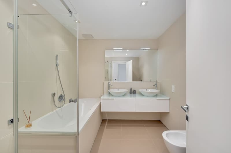 Appartamento di lusso con splendida vista lago nelle Residenza Emerald Living (11)