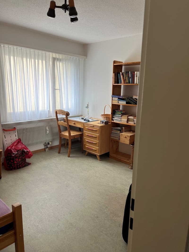 Appartamento di 3,5 locali con balcone e vista sulla verde (6)