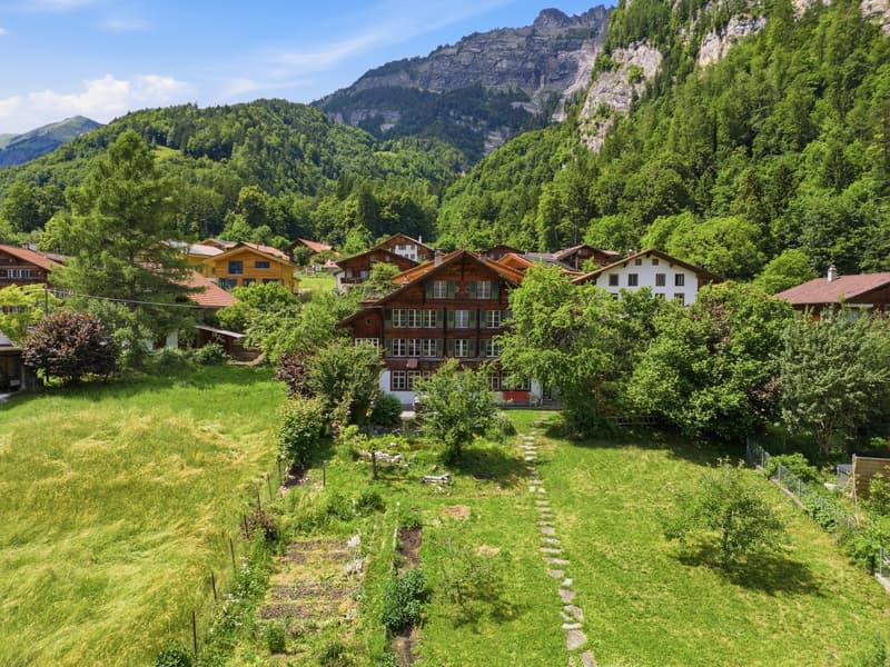 Charaktervolles 10.5 Zi.- Haus mit herrlichem Umschwung (3)