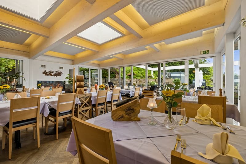 Traditional gastronomy property with living space and great potential (4)