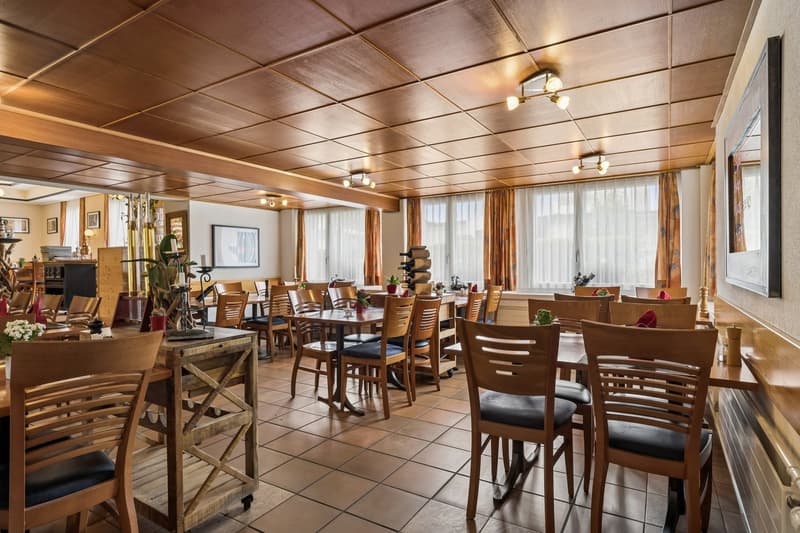 Traditional gastronomy property with living space and great potential (9)