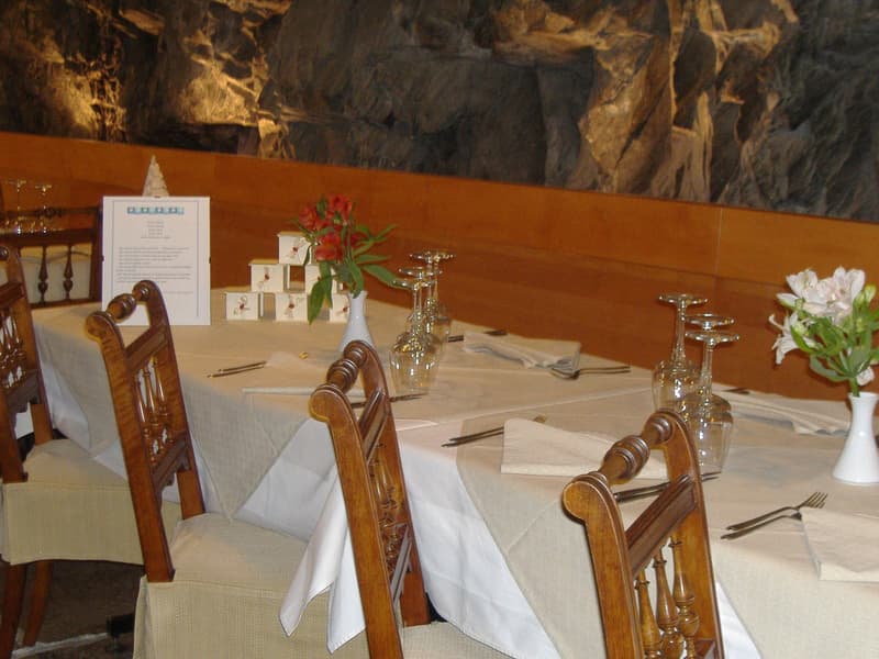 Strategic location towards St. Moritz (1)