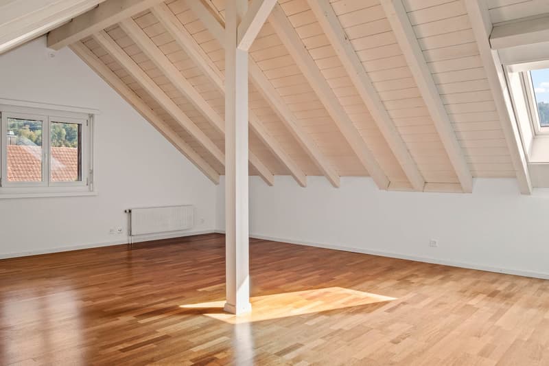 Moderne 3.5-Zimmer Maisonettewohnung dank ausgebautem Dachgeschoss (11)