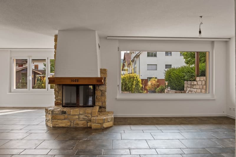 Renovierte 2.5 Zimmer-Gartenwohnung mit Wellnessbereich (1)