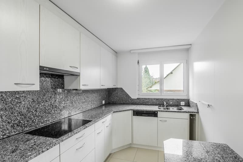 Helle Wohnung mit grossem Sonnenbalkon an zentraler Wohnlage (5)