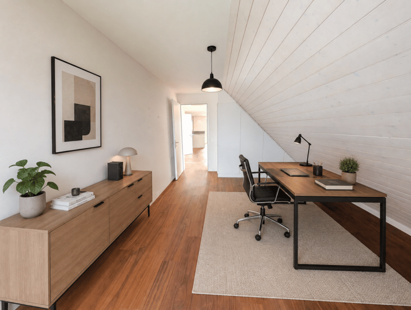 Büro / 2. Zimmer mit Einbauschränken