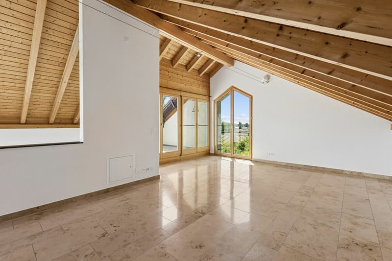 Galerie mit Zugang zum Balkon