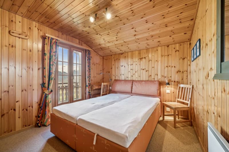 Zimmer mit Zugang zum Balkon