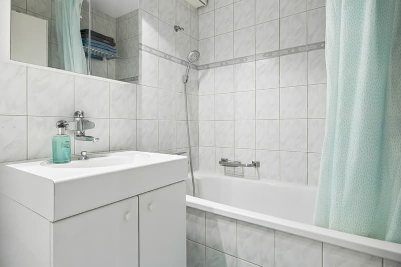 Badezimmer mit Badewanne