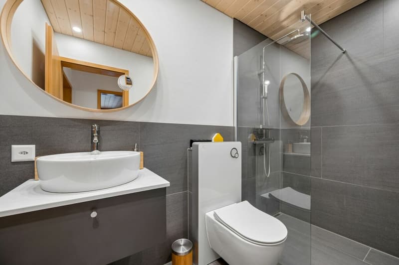 Dusche und WC