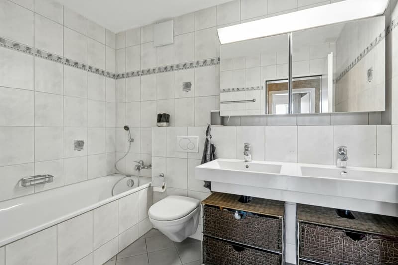 Badzimmer mit Badewanne