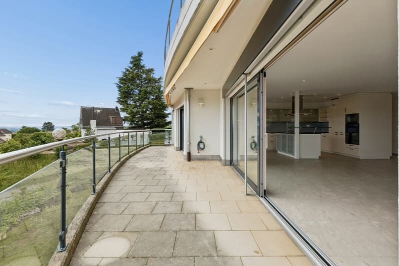 Terrasse mit direktem Zugang zum Wohnbereich